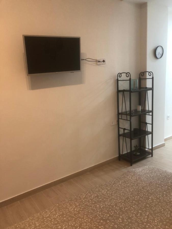 Chris3 Apartment Kalamata Exterior photo